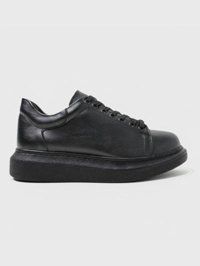 Pluto Onyx Black low-top casual sneaker in black by Apollo Moda