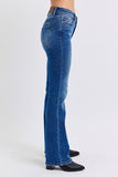 Judy Blue Full Size Run Mid-Rise Bootcut Jeans con forro térmico